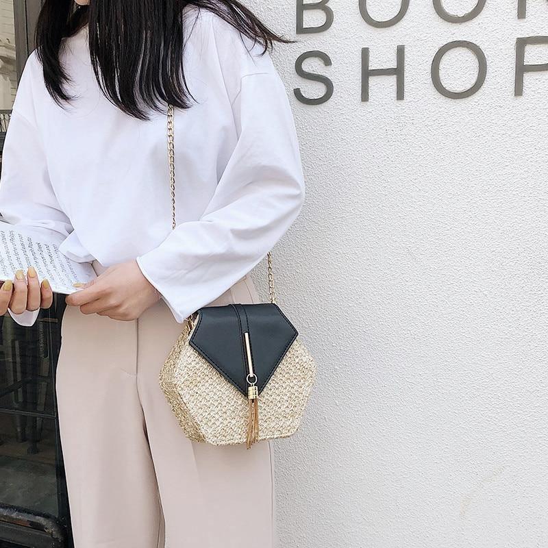 Bolsa Hexágono Aguilera use o cupom PRIMEIRACOMPRA e garanta 12%OFF