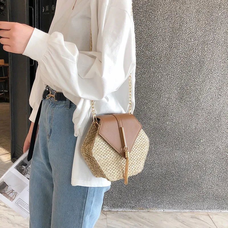 Bolsa Hexágono Aguilera use o cupom PRIMEIRACOMPRA e garanta 12%OFF
