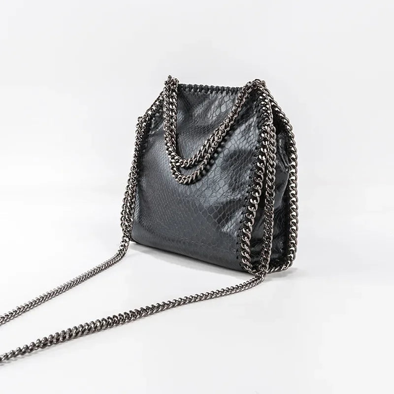 Bolsa Jasmine Correntes use o cupom PRIMEIRACOMPRA e garanta 12%OFF