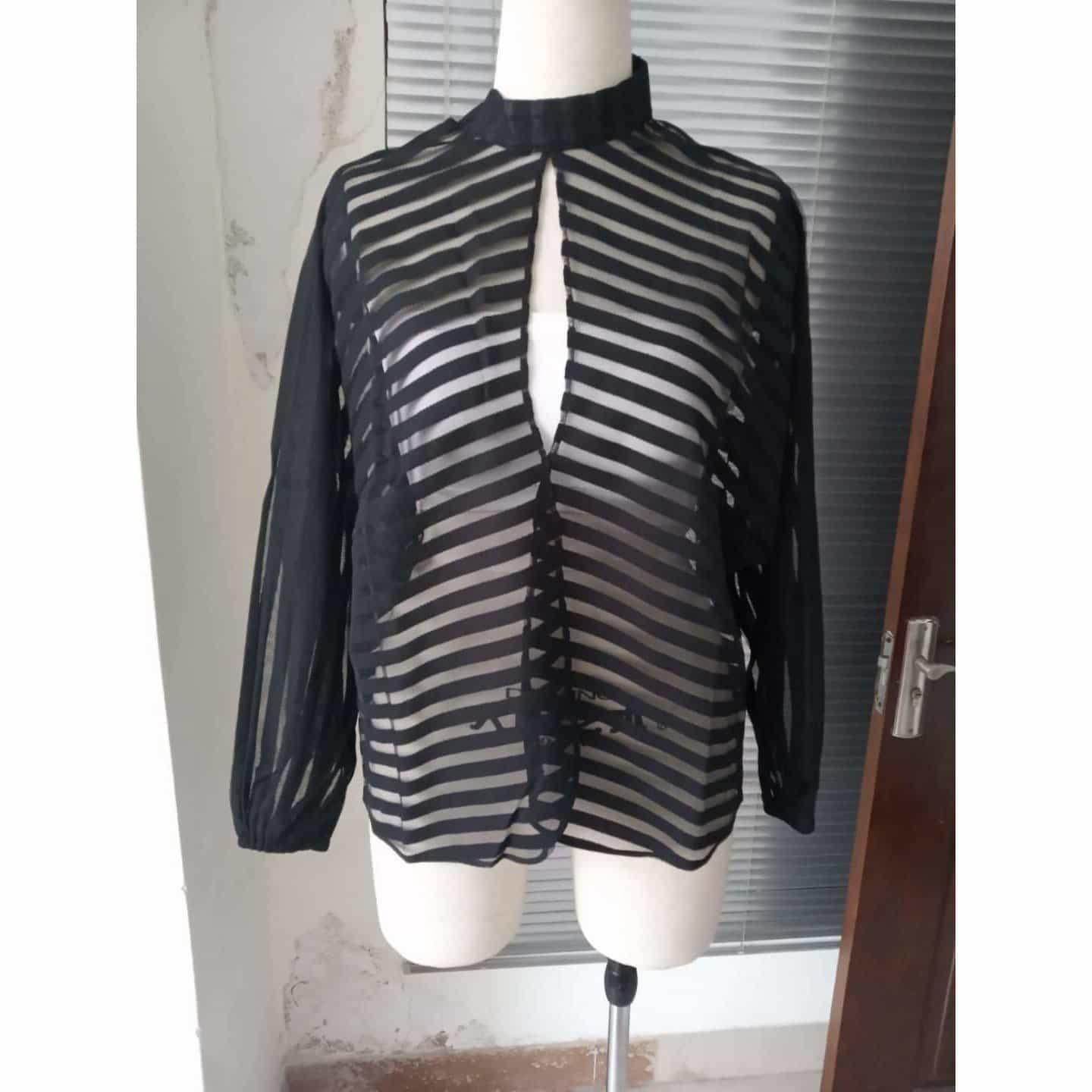 Camisa Feminina Com Listras Sexy - Sua Boutique