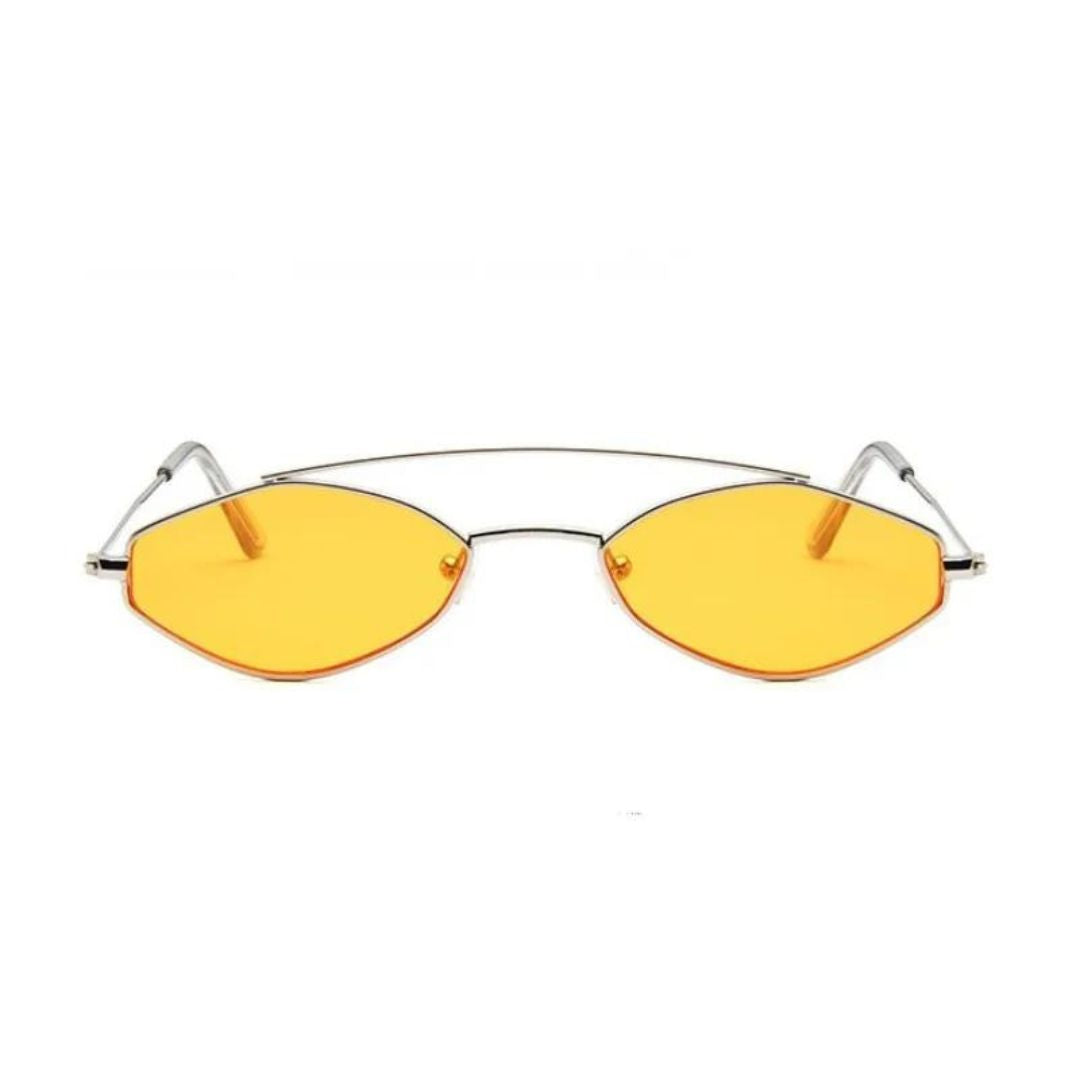 Óculos de Sol Oval Retrô Lady use o cupom PRIMEIRACOMPRA e garanta 12%OFF