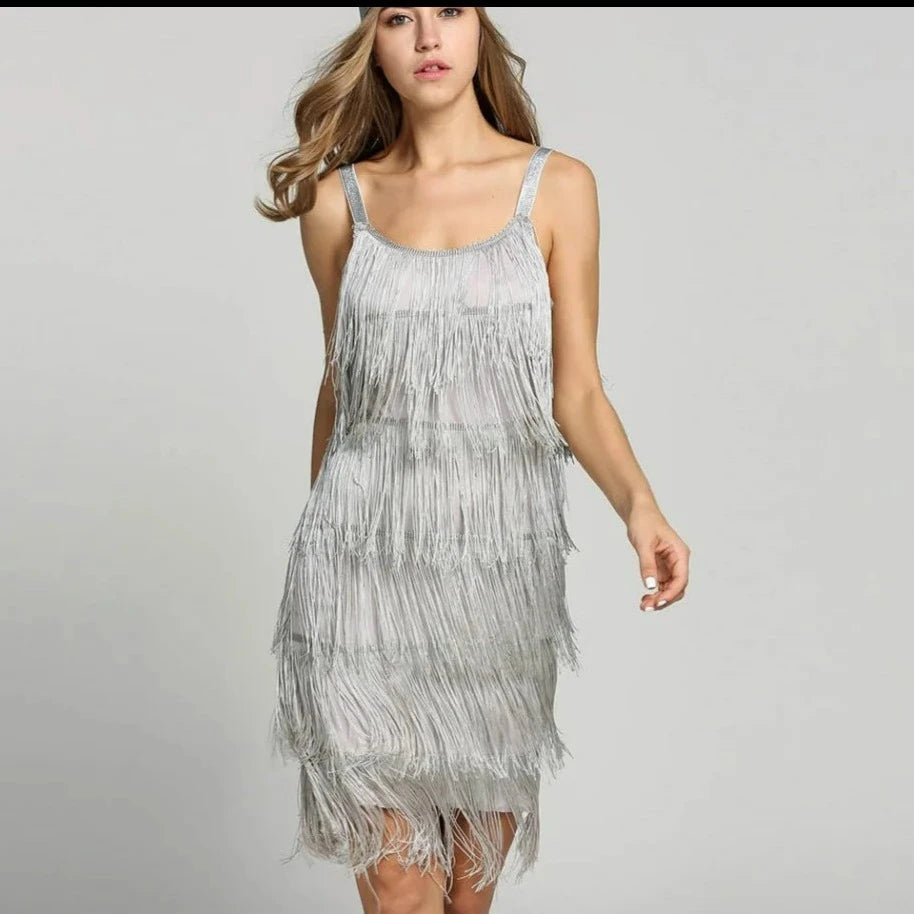 Vestido Franja Chique de Alça use o cupom PRIMEIRACOMPRA e garanta 12%OFF