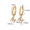 Brinco Argola Zirconia Letras - Sua Boutique