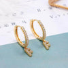 Brinco Argola Zirconia Letras - Sua Boutique