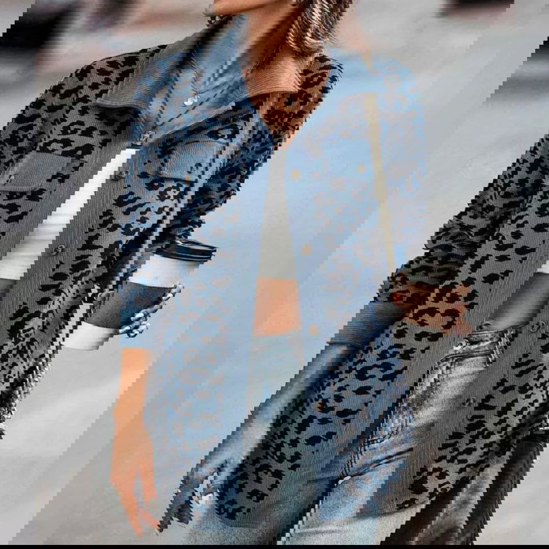 Camisa Animal Print Tiger use o cupom PRIMEIRACOMPRA e garanta 12%OFF