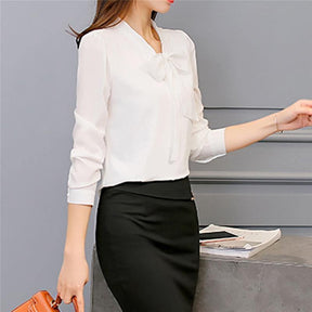 Camisa Manga Longa com Laço use o cupom PRIMEIRACOMPRA e garanta 12%OFF
