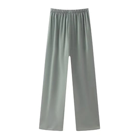 Conjunto Calça e Camisa detalhes Bordados use o cupom PRIMEIRACOMPRA e garanta 12%OFF