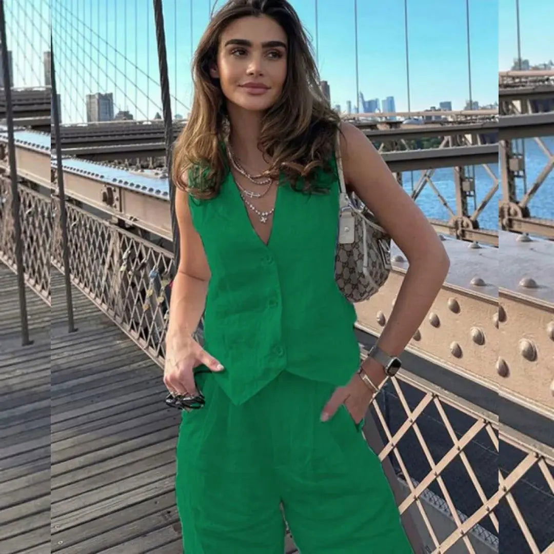 Conjunto Calça e Colete Gaby use o cupom PRIMEIRACOMPRA e garanta 12%OFF