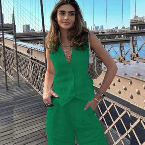 Conjunto Calça e Colete Gaby use o cupom PRIMEIRACOMPRA e garanta 12%OFF