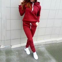 Conjunto Feminino Moletom com Capuz use o cupom PRIMEIRACOMPRA e garanta 12%OFF