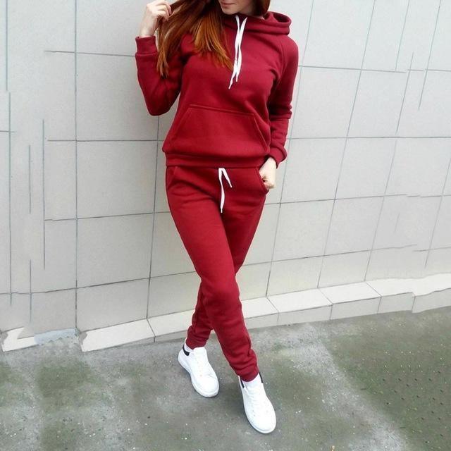 Conjunto Feminino Moletom com Capuz use o cupom PRIMEIRACOMPRA e garanta 12%OFF
