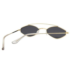 Óculos de Sol Oval Retrô Lady use o cupom PRIMEIRACOMPRA e garanta 12%OFF