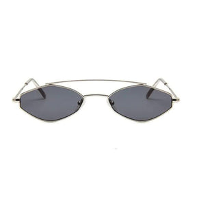 Óculos de Sol Oval Retrô Lady use o cupom PRIMEIRACOMPRA e garanta 12%OFF