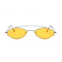 Óculos de Sol Oval Retrô Lady use o cupom PRIMEIRACOMPRA e garanta 12%OFF