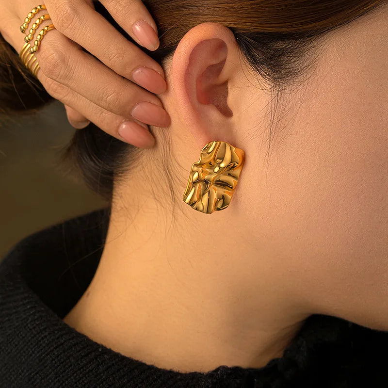 Brinco Michaela Banhado em Ouro 18K use o cupom PRIMEIRACOMPRA e garanta 12%OFF