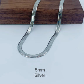 Colar Snake minimalista Banhado em Ouro 18K use o cupom PRIMEIRACOMPRA e garanta 12%OFF
