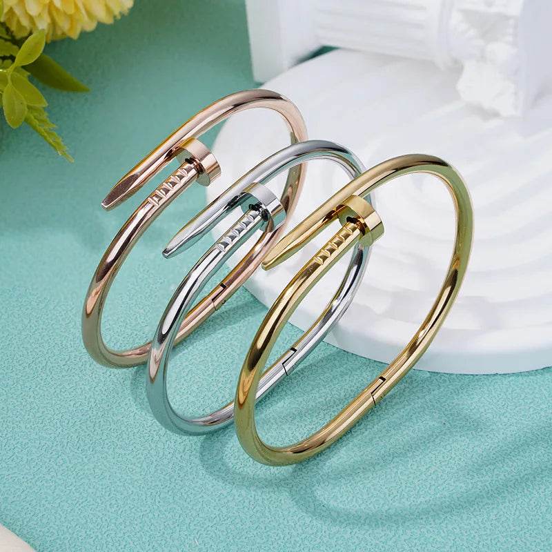 Bracelete Prego Banhado em Ouro 18K - Sua Boutique