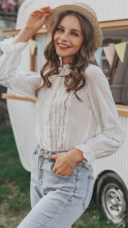 Camisa Flores em Renda